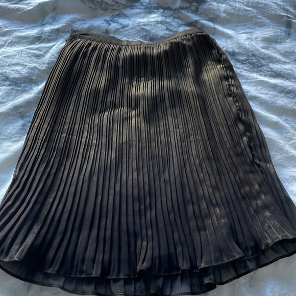 Shimmer accordion skirt - Picture 5 of 5